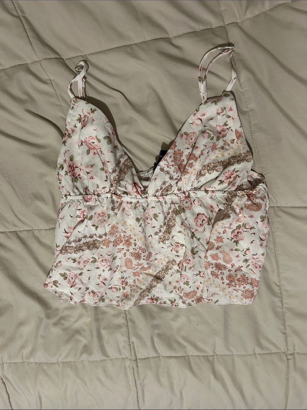 Streetwear Society Floral Lace-Trim Cropped Cami - White/Pink